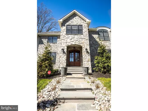 6 SILVERS CT, Pennington, NJ 08534