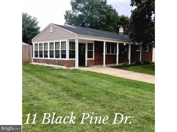 11 BLACK PINE DR, Hamilton, NJ 08610