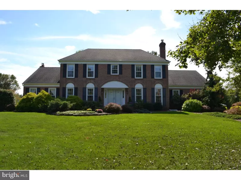 5 SPRINGHILL DR, West Windsor, NJ 08550