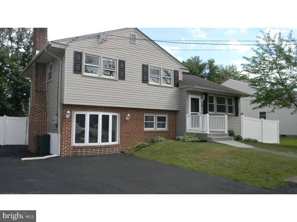 14 HICKORY RD, Woodbury, NJ 08096