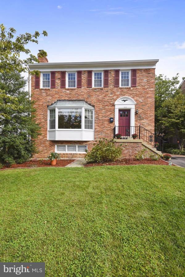 1209 COLONIAL RD, Mclean, VA 22101