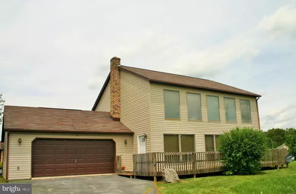 16 CORNWALLIS AVE, Inwood, WV 25428