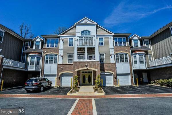 7880 ROLLING WOODS CT #301, Springfield, VA 22152