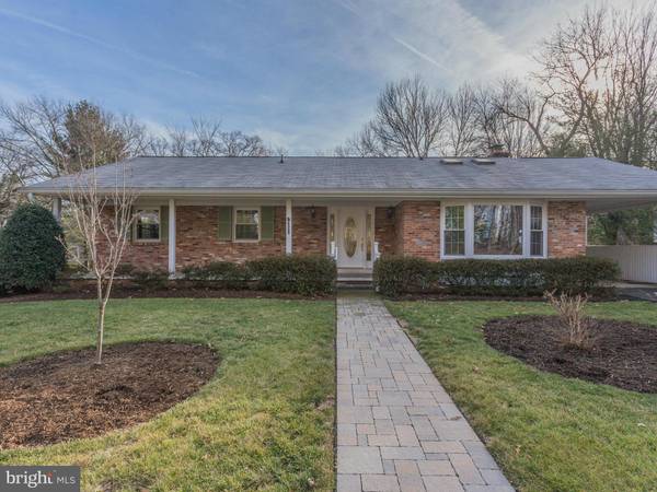 8271 THE MIDWAY, Annandale, VA 22003