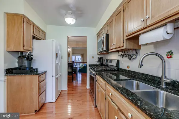 Alexandria, VA 22315,7102 PLEASANT POINT CT