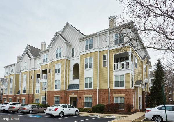 2108 HIGHCOURT LN #305, Herndon, VA 20170