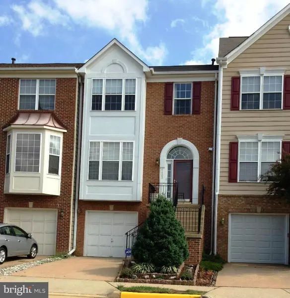 8603 BEECH HOLLOW LN, Springfield, VA 22153