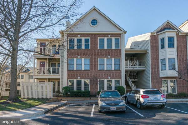 3804 RIDGE KNOLL CT #1, Fairfax, VA 22033