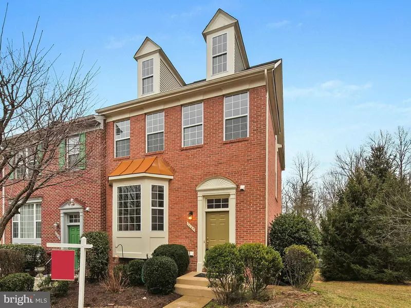 7447 GILLINGHAM ROW, Alexandria, VA 22315