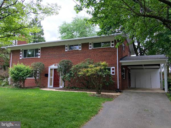 1604 WOODMOOR LN, Mclean, VA 22101