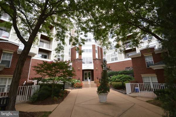 1645 INTERNATIONAL DR #102, Mclean, VA 22102