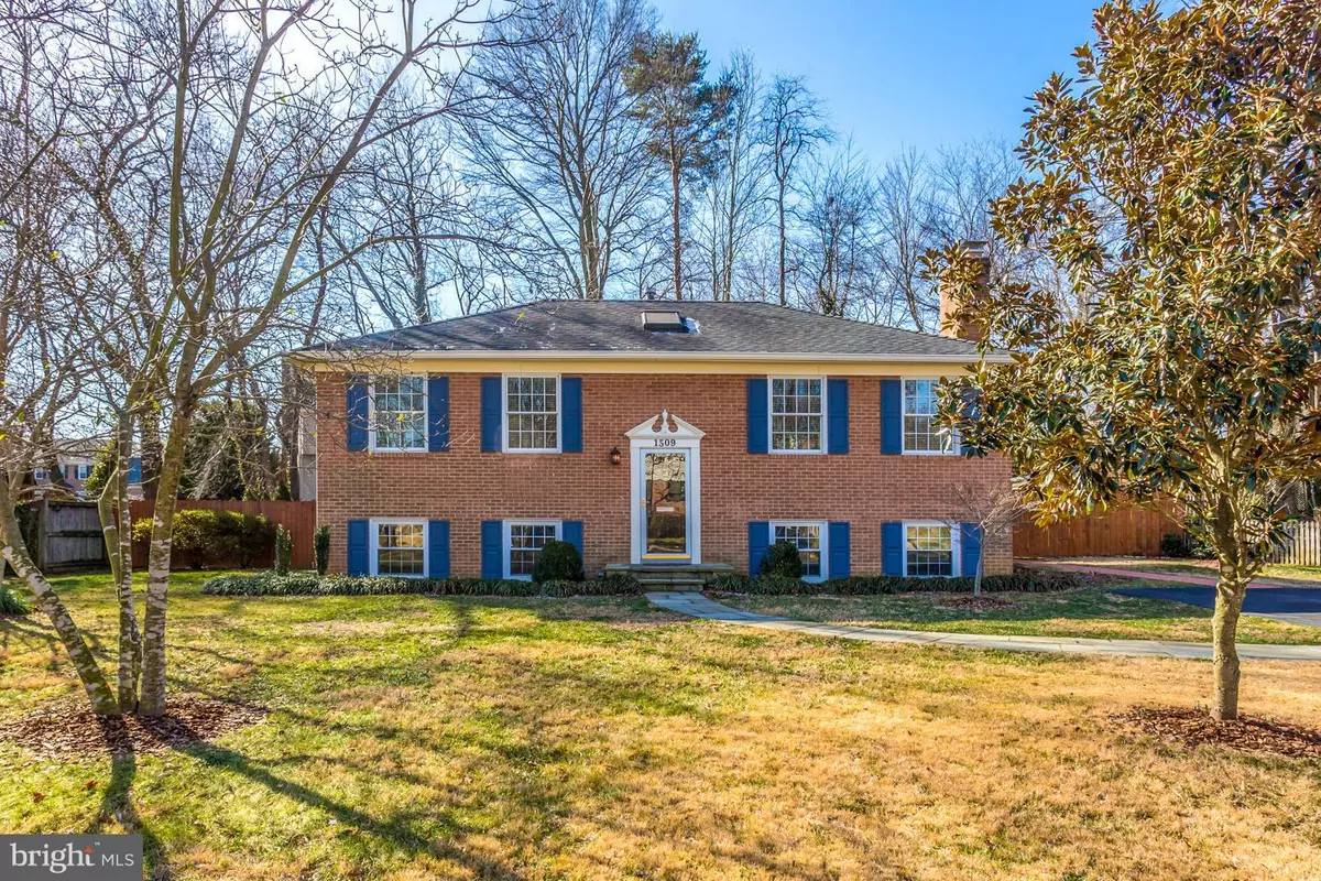 Alexandria, VA 22308,1509 COOL SPRING DR