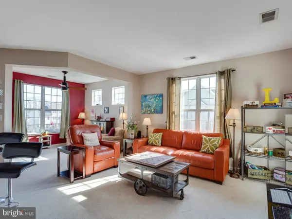 Alexandria, VA 22312,6500 TAYACK PL #301