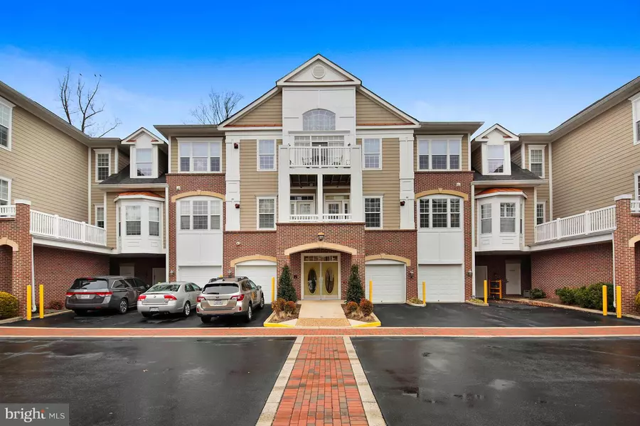 7880 ROLLING WOODS CT #102, Springfield, VA 22152