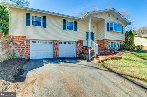 8606 BOUND BROOK LN, Alexandria, VA 22309