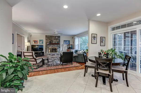 Fairfax Station, VA 22039,7110 PARK POINT CT