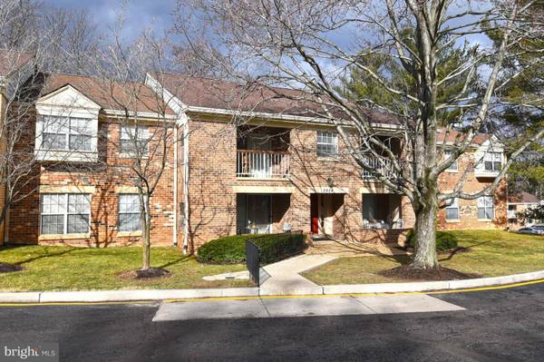 5924 COVE LANDING RD #203C, Burke, VA 22015