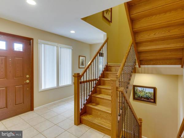 Oakton, VA 22124,11001 KILKEEL CT