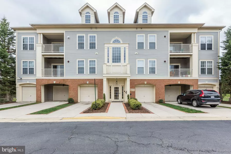 11330 WESTBROOK MILL LN #301, Fairfax, VA 22030