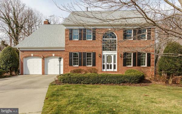 6108 WOODLAND STREAM DR, Alexandria, VA 22310