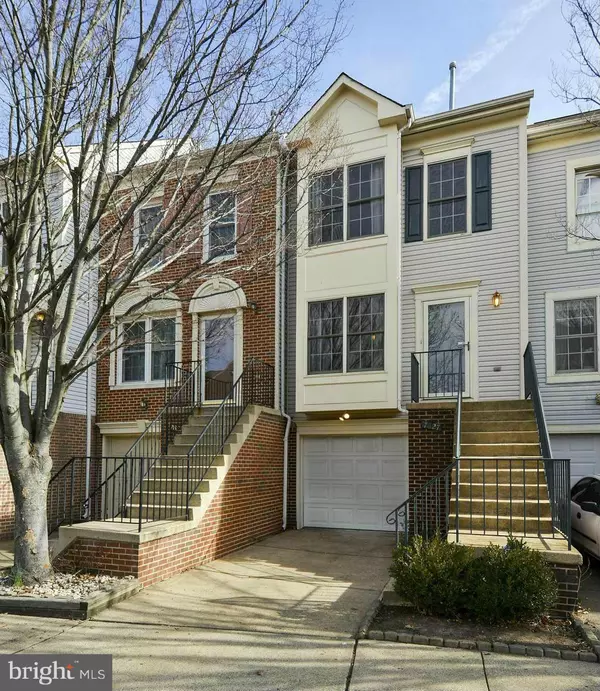 7827 GUM SPRINGS VILLAGE DR, Alexandria, VA 22306