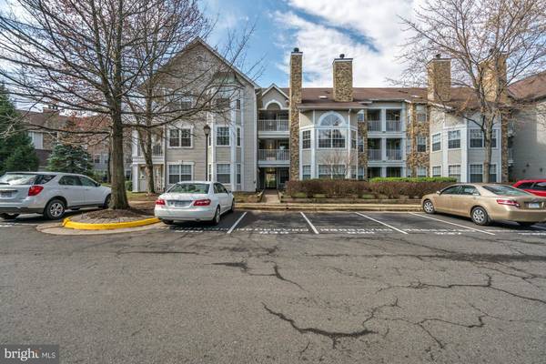 5612 WILLOUGHBY NEWTON DR #26, Centreville, VA 20120