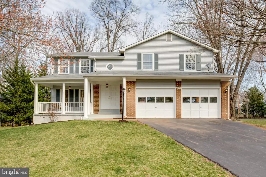 3504 MAJESTIC PINE LN, Fairfax, VA 22033