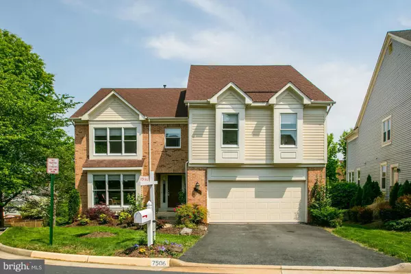 7506 SILVER MAPLE LN, Falls Church, VA 22042