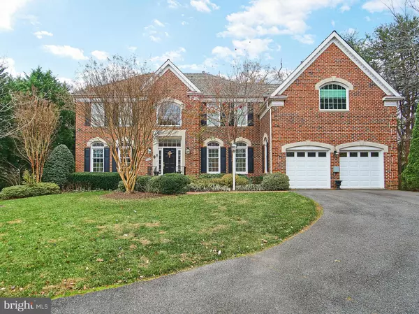 3709 WASHINGTON WOODS DR, Alexandria, VA 22309