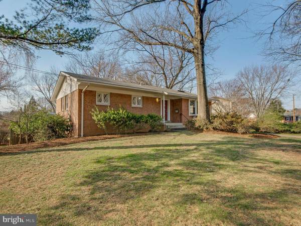 Vienna, VA 22180,2636 BOWDOIN CIR