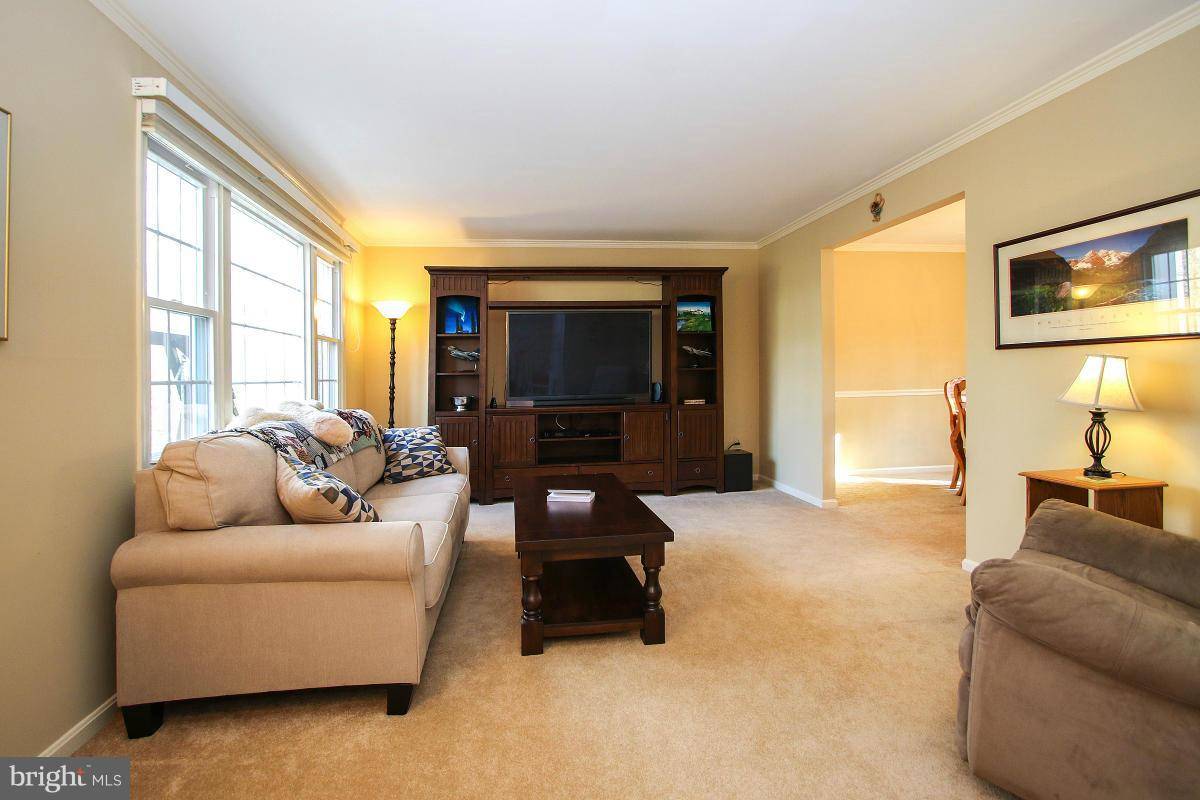 Springfield, VA 22153,7401 CALICO CT
