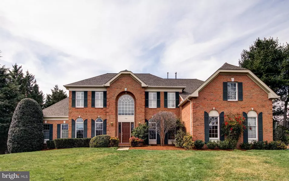 1716 RALEIGH HILL RD, Vienna, VA 22182