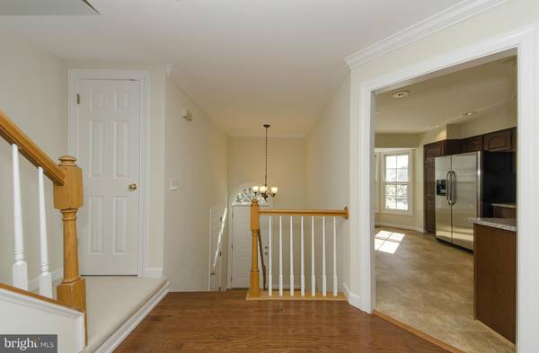 Vienna, VA 22182,2112 ELUNA CT