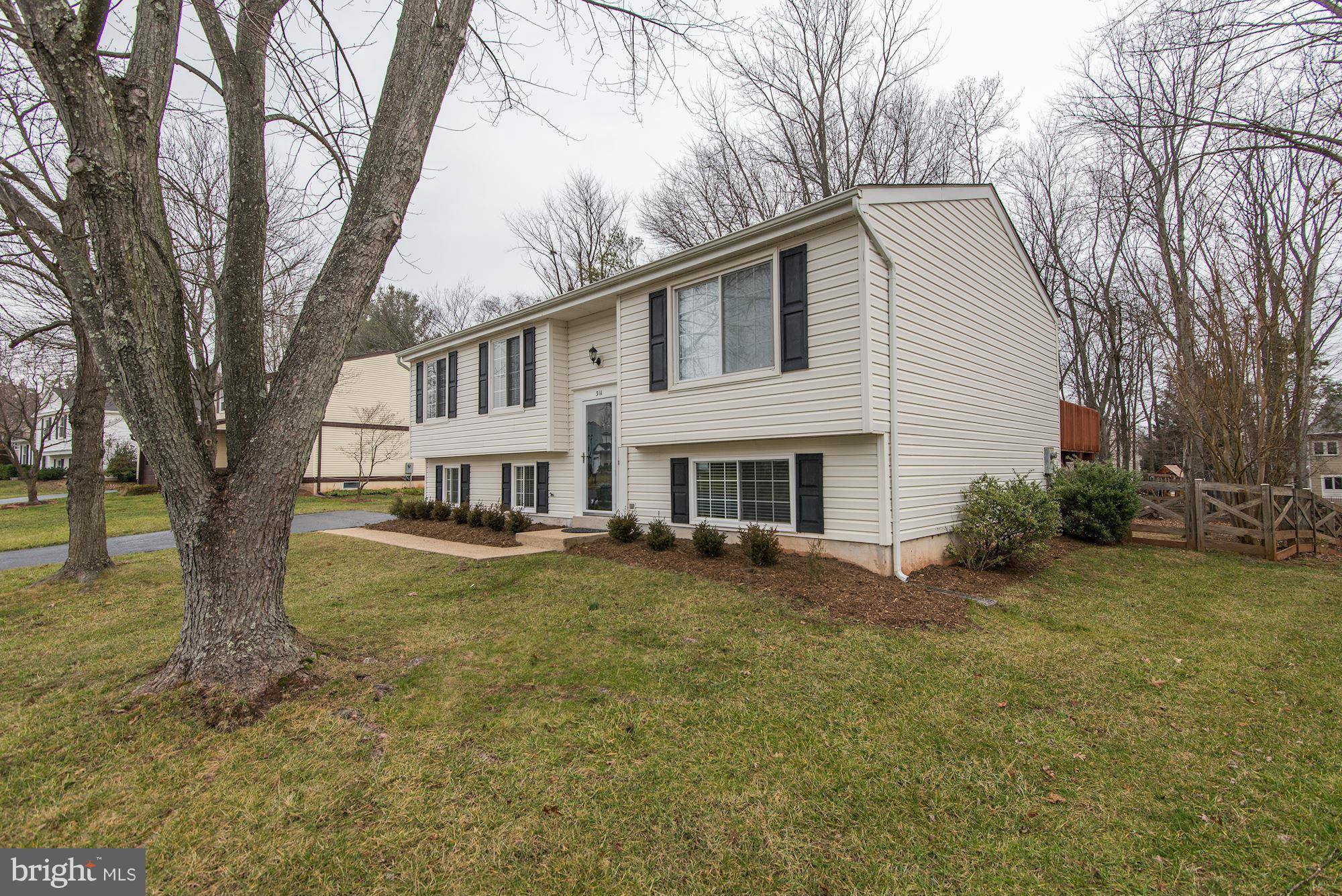 3111 NESTLEWOOD DR, Herndon, VA 20171