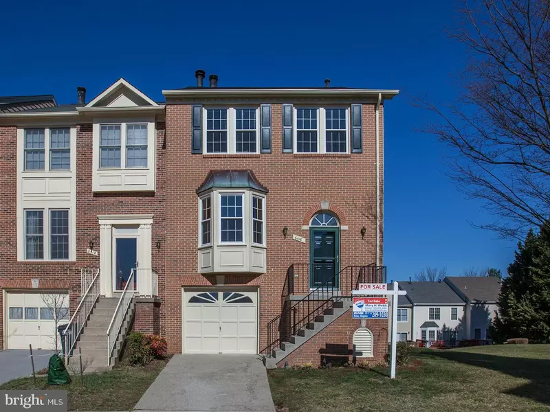 6416 OVERCOAT LN, Centreville, VA 20121