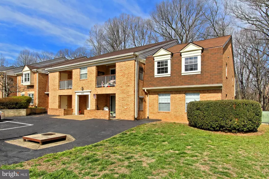 5800 COVE LANDING RD #203, Burke, VA 22015