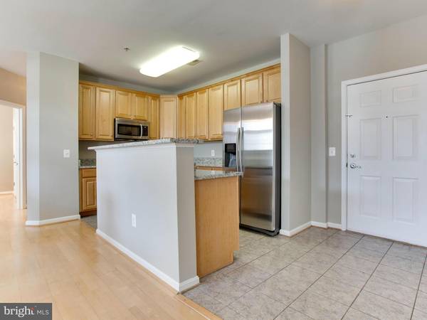 Fairfax, VA 22030,4151 CASTLECARY LN #201