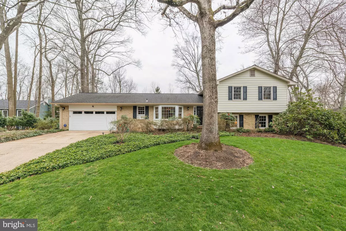 Oakton, VA 22124,2710 CLARKES LANDING DR