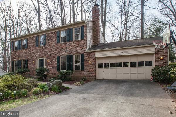 6927 COLBURN DR, Annandale, VA 22003