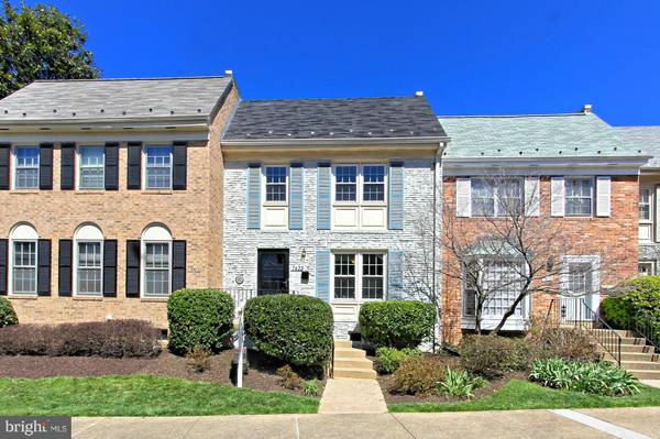 7433 HALLCREST DR, Mclean, VA 22102