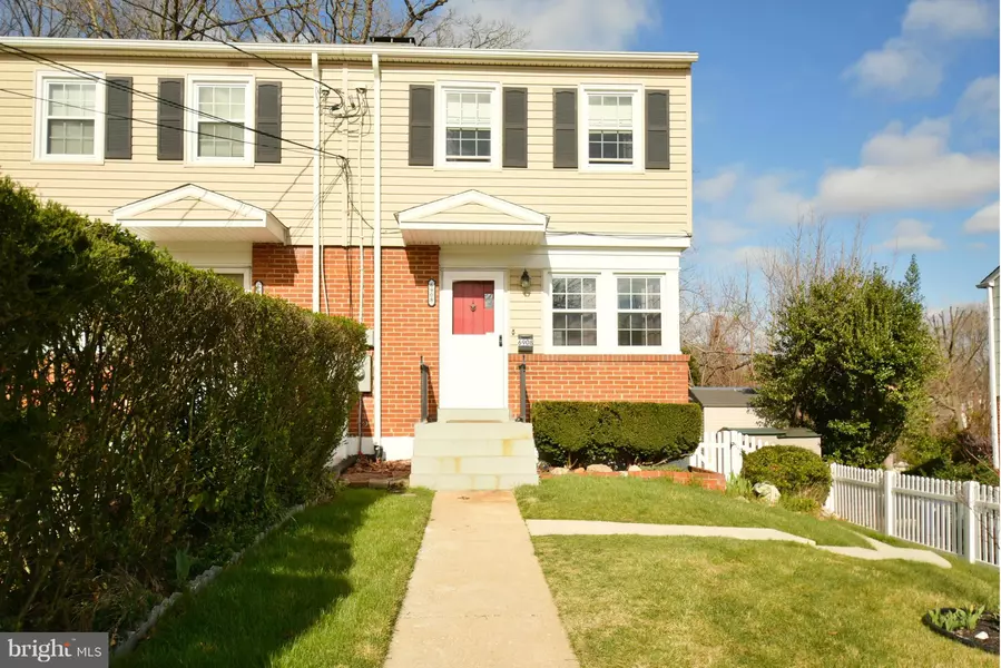 6908 WESTHAMPTON DR, Alexandria, VA 22307