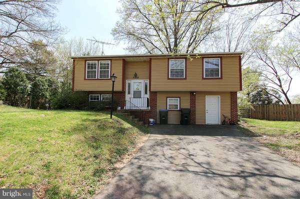 9203 HONEY CREEPER CT, Burke, VA 22015