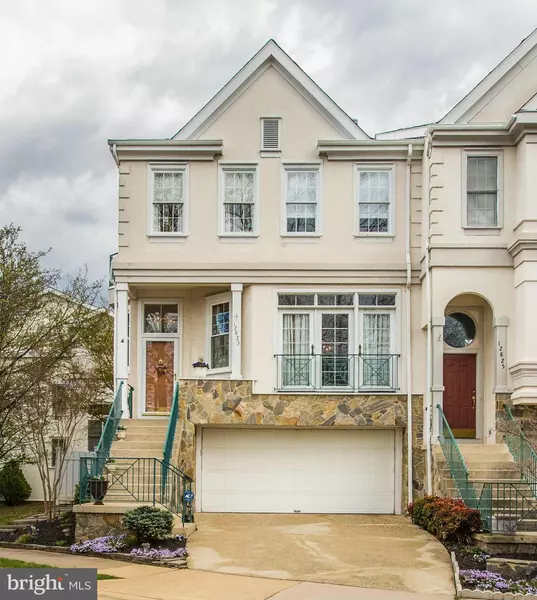 12823 DOGWOOD HILLS LN, Fairfax, VA 22033