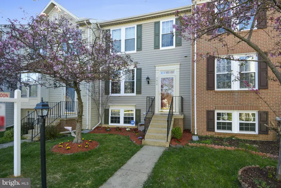 7470 GADSBY SQ, Alexandria, VA 22315