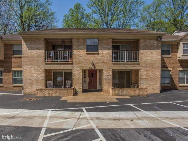 5918 COVE LANDING RD #303, Burke, VA 22015