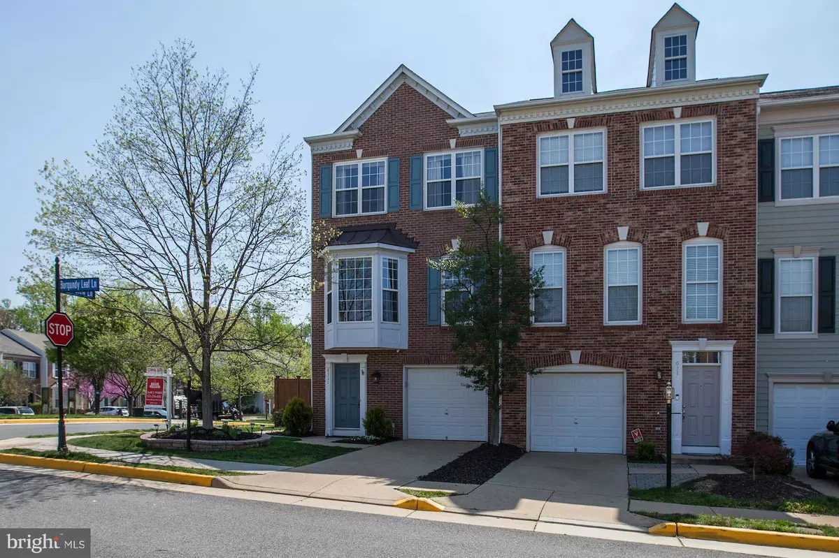 Alexandria, VA 22312,6311 BURGUNDY LEAF LN