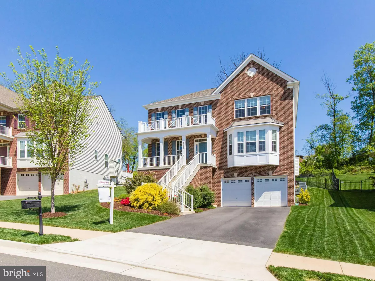 Alexandria, VA 22310,6513 WAYSIDE PL