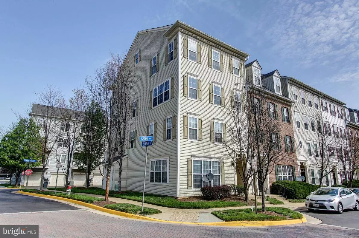 Falls Church, VA 22042,8062 GENEA WAY #49