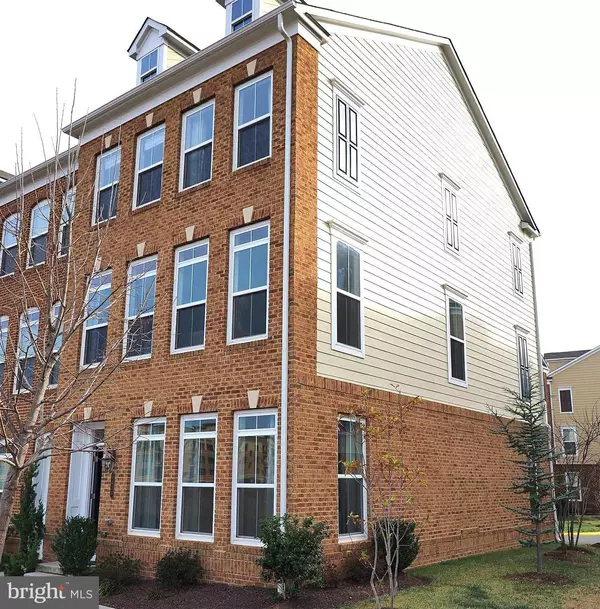 Fairfax, VA 22031,9428 CANONBURY SQ