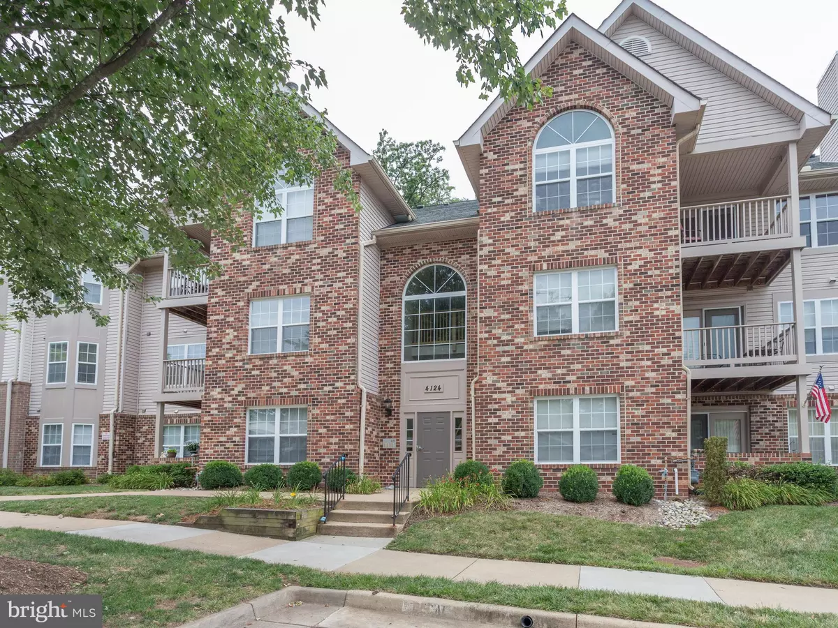 Fairfax, VA 22033,4124-E MONUMENT CT #201